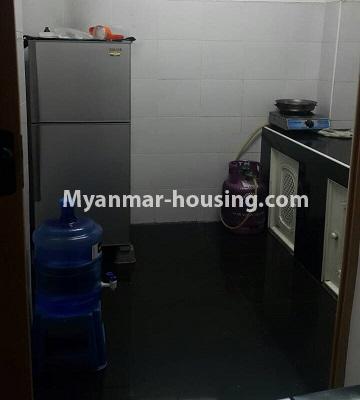 မြန်မာအိမ်ခြံမြေ - ငှားရန် property - No.4606 - ရန်ကင်း ဝါဝါ၀င်း အိမ်ရာတွင် ပရိဘောဂပါသောတိုက်ခန်း ငှားရန်ရှိသည်။ - another view of kitchen