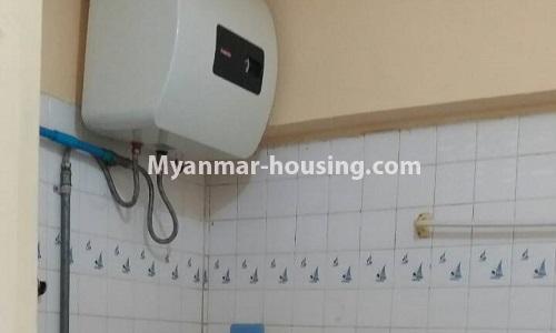 缅甸房地产 - 出租物件 - No.4607 - Condominium room for rent near Shwe Gone Daing, Bahan! - bathroom view