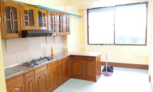 缅甸房地产 - 出租物件 - No.4607 - Condominium room for rent near Shwe Gone Daing, Bahan! - kitchen view