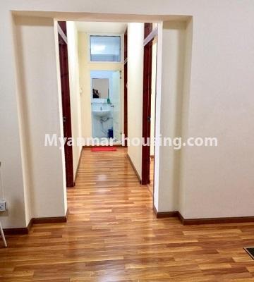 ミャンマー不動産 - 賃貸物件 - No.4618 - Two bedroom Yatana Hninzi condominium room for rent in Dagon Seikkan! - corridor view
