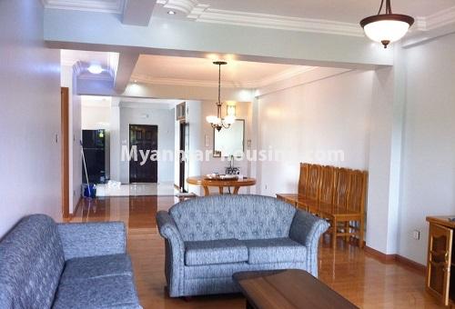 ミャンマー不動産 - 賃貸物件 - No.4623 - Nice room in Nawarat Condo in quiet area for rent! - living room view