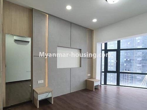 မြန်မာအိမ်ခြံမြေ - ငှားရန် property - No.4631 - အဆင့်တန်းမြင့်မြင့်နေချင်သူများအတွက် Time City Condo တွင် အခန်းငှားရန်ရှိသည်။ - living room view