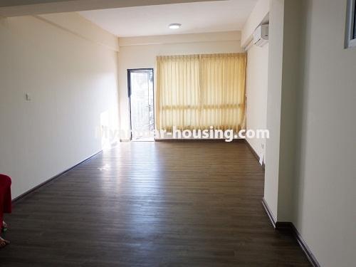 ミャンマー不動産 - 賃貸物件 - No.4633 - Furnished Mahar Swe Condominium room for rent in Hlaing! - living room view
