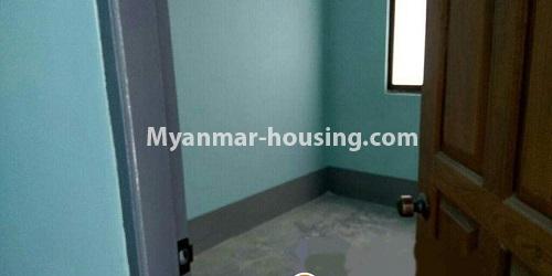 မြန်မာအိမ်ခြံမြေ - ငှားရန် property - No.4637 - လှိုင်တွင် အိပ်ခန်းသုံးခန်းပါသော တိုက်ခန်းငှားရန်ရှိသည်။another single bedroom view