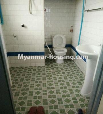 缅甸房地产 - 出租物件 - No.4638 - Furnished Wizaya Plaza Room for rent in Sanchaung! - common bathroom