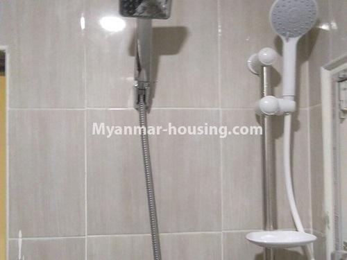 မြန်မာအိမ်ခြံမြေ - ငှားရန် property - No.4642 - ပစ္စည့်းအပြည့်အစုံဖြင့် Royal Thukha Condo တွင် အခန်းတစ်ခန်းငှားရန်ရှိသည်။bathroom 1 view