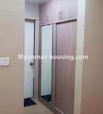 ミャンマー不動産 - 賃貸物件 - No.4643 - Three bedroom unit in Star City Condominium building for rent in Thanlyin! - another wardrobe view