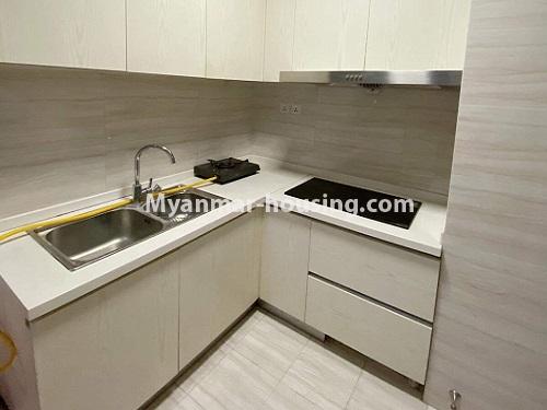 ミャンマー不動産 - 賃貸物件 - No.4644 - Two bedroom Golden City Condominium room for rent in Yankin! - kitchen view