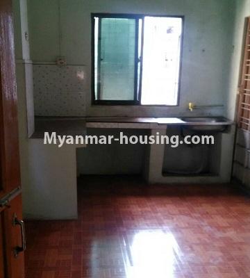 မြန်မာအိမ်ခြံမြေ - ငှားရန် property - No.4645 - စမ်းချောင်းတွင် ပြင်ဆင်ပြီး ပရိဘောဂပါသောတိုက်ခန်း ရောင်းရန်ရှိသည်။kitchen view