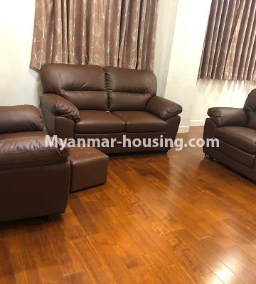 မြန်မာအိမ်ခြံမြေ - ငှားရန် property - No.4648 - Gandamar Whole Sales အနီးတွင် ကွန်ဒိုအခန်းကောင်း တစ်ခန်းငှားရန်ရှိသည်။ - living room view