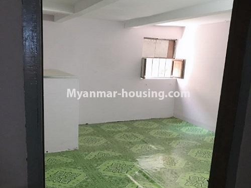 မြန်မာအိမ်ခြံမြေ - ငှားရန် property - No.4650 - ဗိုလ်တထောင်မြို့နယ်တွင် မြေညီ(ဟောင်ကောင်) ငှားရန်ရှိသည်။another upstairs room view