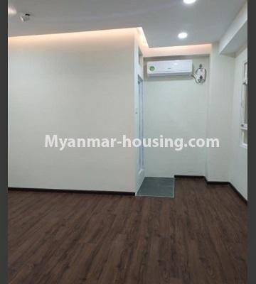 缅甸房地产 - 出租物件 - No.4658 - New Condominium Building room for rent in Hledan, Kamaryut! - master bedroom view