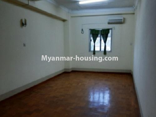 缅甸房地产 - 出租物件 - No.4660 - 3200 square feet condominium room for rent in Kamaryut! - single bedroom view