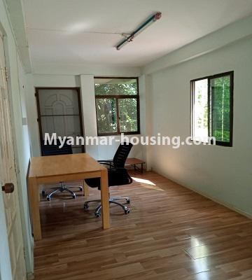 မြန်မာအိမ်ခြံမြေ - ငှားရန် property - No.4675 - စမ်းချောင်းတွင် ပြင်ဆင်ပြီး ပရိဘောဂပါသောတိုက်ခန်း ရောင်းရန်ရှိသည်။dining room area