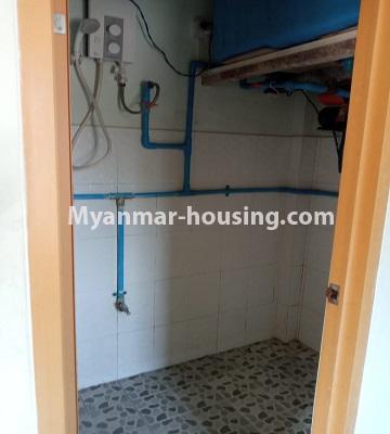 မြန်မာအိမ်ခြံမြေ - ငှားရန် property - No.4675 - စမ်းချောင်းတွင် ပြင်ဆင်ပြီး ပရိဘောဂပါသောတိုက်ခန်း ရောင်းရန်ရှိသည်။bathroom view