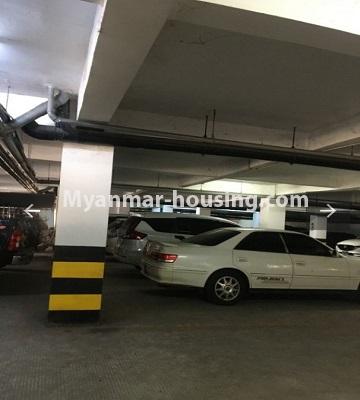 缅甸房地产 - 出租物件 - No.4697 - Unfinished 3 BHK Esprado Condominium room for rent in Dagon! - car parking view