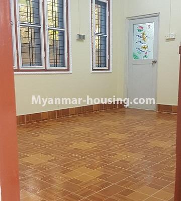 ミャンマー不動産 - 賃貸物件 - No.4700 - Nice landed house for rent in Shwe Pyi Thar! - master bedroom 1 view