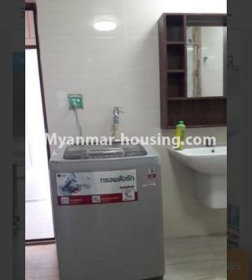 缅甸房地产 - 出租物件 - No.4710 - Two BHK Sanchaung Garden Residence Condominium room for rent in Sanchaung! - washing machine view in bathroom