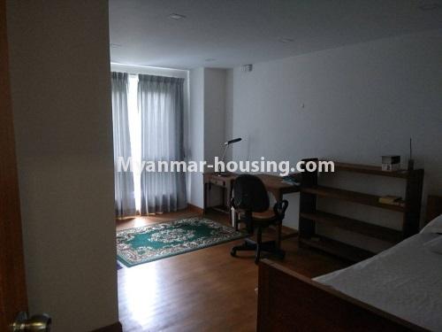 ミャンマー不動産 - 賃貸物件 - No.4712 - 3 BHK condominium room for rent near Kandawgyi Lake and Chatrium Hotel, Tarmway! - bedroom 1 view