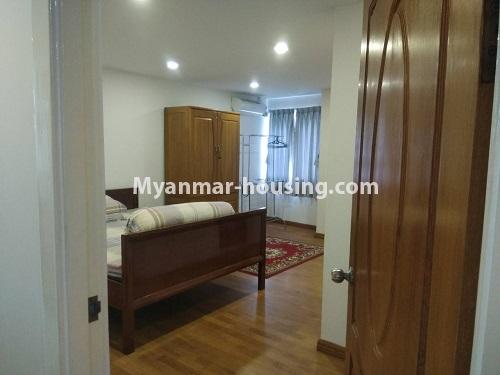 缅甸房地产 - 出租物件 - No.4712 - 3 BHK condominium room for rent near Kandawgyi Lake and Chatrium Hotel, Tarmway! - bedroom 2 view