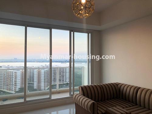 မြန်မာအိမ်ခြံမြေ - ငှားရန် property - No.4720 - Galaxy Tower  ရှိ Brand New Condo အခန်း တစ်ခန်းငှားရန်ရှိသည်။  - living room view