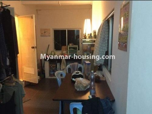 缅甸房地产 - 出租物件 - No.4724 - First floor apartment room for rent in Sanchaung! - dining area and kitchen view