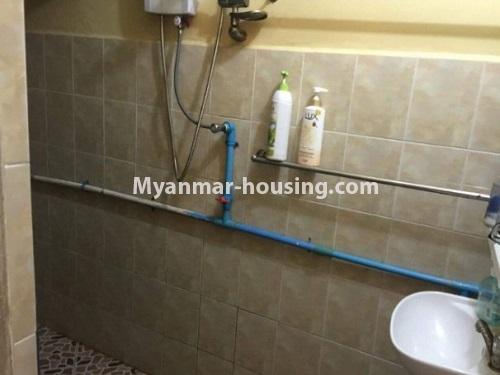 缅甸房地产 - 出租物件 - No.4724 - First floor apartment room for rent in Sanchaung! - bathroom view