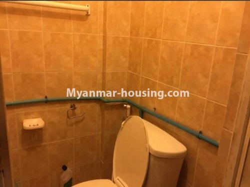 缅甸房地产 - 出租物件 - No.4724 - First floor apartment room for rent in Sanchaung! - toilet view