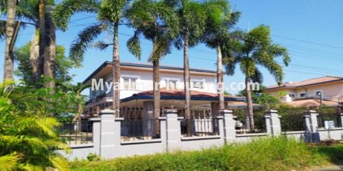 မြန်မာအိမ်ခြံမြေ - ငှားရန် property - No.4726 - လှိုင်သာယာ F.M.I City တွင် နှစ်ထပ်အိမ် လုံးချင်းတစ်လုံး ရောင်းရန်ရှိသည်။house and compound view