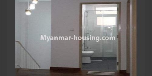 缅甸房地产 - 出租物件 - No.4733 - Furnished Duplex Penthouse for rent in Star City, Thanlyin! - bathroom view