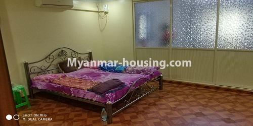 မြန်မာအိမ်ခြံမြေ - ငှားရန် property - No.4737 - မြို့ထဲတွင် အိပ်ခန်းတစ်ခန်းနှင့် ကွန်ဒိုခန်း ငှားရန်ရှိသည်။bedroom view