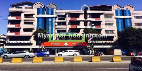 ミャンマー不動産 - 賃貸物件 - No.4739 - Large office room for rent on Ba Yint Naung Road, Kamaryut Township. - building view