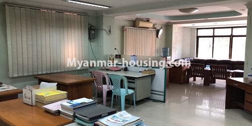 缅甸房地产 - 出租物件 - No.4739 - Large office room for rent on Ba Yint Naung Road, Kamaryut Township. - another interior office view