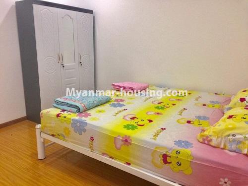ミャンマー不動産 - 賃貸物件 - No.4741 - Furnished 2BHK Royal Thukha condominium for rent in Hlaing! - bedroom view