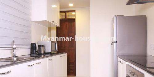缅甸房地产 - 出租物件 - No.4745 - 3BHK Pyay Garden Residence serviced room for rent in Sanchaung! - kitchen view