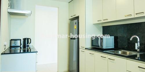 ミャンマー不動産 - 賃貸物件 - No.4750 - 3BHK Pyay Garden Residence serviced room for rent in Sanchaung! - kitchen view