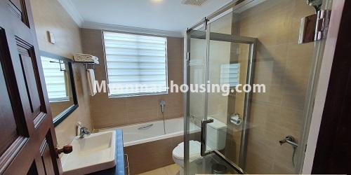 缅甸房地产 - 出租物件 - No.4750 - 3BHK Pyay Garden Residence serviced room for rent in Sanchaung! - bathroom view