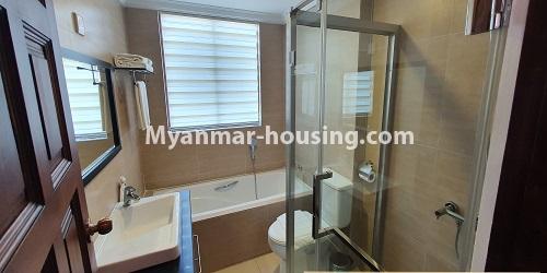 缅甸房地产 - 出租物件 - No.4755 - 3BHK Pyay Garden Residence serviced room for rent in Sanchaung! - bathroom view