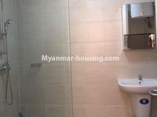 ミャンマー不動産 - 賃貸物件 - No.4758 - B Zone Two bedroom unit in Star City, Thanlyin! - bathroom view