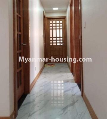 မြန်မာအိမ်ခြံမြေ - ငှားရန် property - No.4759 - အဆင့်မြင့်ပြင်ဆင်ထားသည့် အိပ်ခန်း၃ခန်းပါသည့်  အခန်းကောင်း ငှားရန်ရှိသည်။ - anothr view of living room