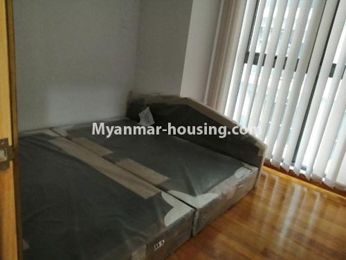 မြန်မာအိမ်ခြံမြေ - ငှားရန် property - No.4778 - Hill top Vista ကွန်ဒိုတွင် အိပ်ခန်း(3)ခန်းပါသည့် အခန်းတစ်ခန်း ငှားရန်ရှိသည်။ - another master bedroom view
