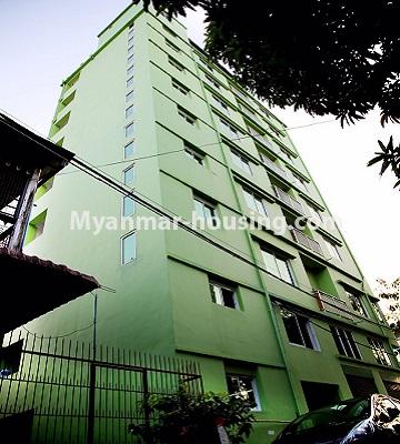 ミャンマー不動産 - 賃貸物件 - No.4780 - Half and 8 storey hall type building for rent on Strand Road, Kyeemyintdaing Township. - corner view of the building