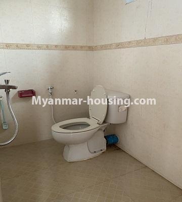 မြန်မာအိမ်ခြံမြေ - ငှားရန် property - No.4781 - ရန်ကင်းတွင် ပြင်ဆင်ပြီး အိပ်ခန်းခုနှစ်ခန်းပါသော လုံးချင်းအိမ်တစ်လုံး ငှားရန်ရှိသည်။another bathroom view