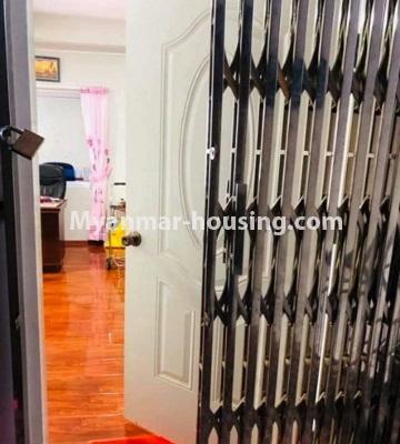 缅甸房地产 - 出租物件 - No.4784 - Mini condo room for rent near Tarmway Ocean, Tarmway Township. - main entrance view