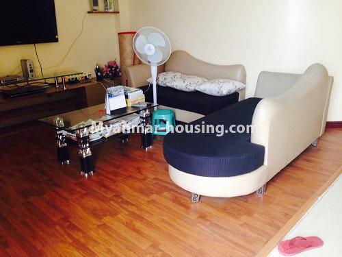 ミャンマー不動産 - 賃貸物件 - No.4791 - Condominium room in Latha for rent! - living room view