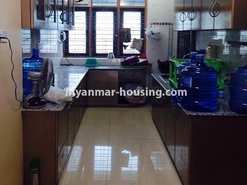 ミャンマー不動産 - 賃貸物件 - No.4791 - Condominium room in Latha for rent! - kitchen view