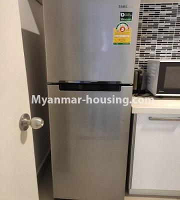 ミャンマー不動産 - 賃貸物件 - No.4796 - 2 BHK Star City Condominium room for rent in Thanlyin! - fridge in the kitchen