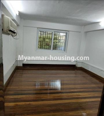 မြန်မာအိမ်ခြံမြေ - ငှားရန် property - No.4805 - အလုံတွင် ထပ်ခိုးအပြည့်ပါသော မြေညီထပ် ငှားရန်ရှိသည်။ - attic view