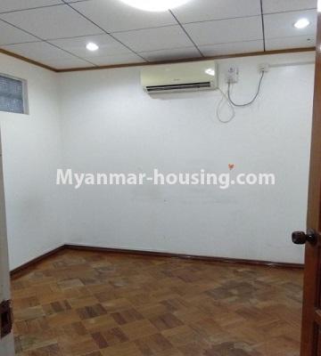 ミャンマー不動産 - 賃貸物件 - No.4814 - Kandawgyi Tower condominium room for rent in Mingalar Taung Nyunt! - another bedroom view