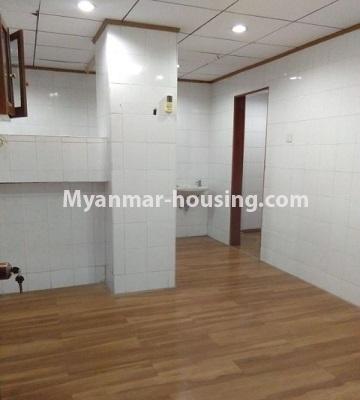 ミャンマー不動産 - 賃貸物件 - No.4814 - Kandawgyi Tower condominium room for rent in Mingalar Taung Nyunt! - another bedroom view
